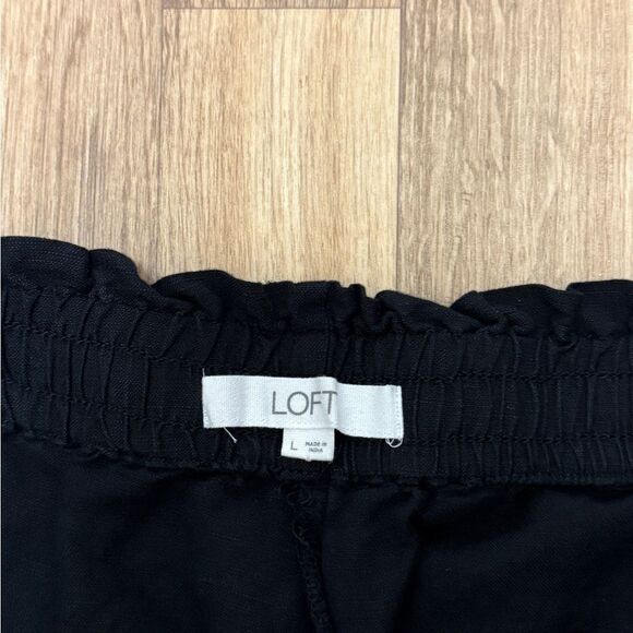 LOFT Pull On Linen Blend Shorts - Picture 2 of 3